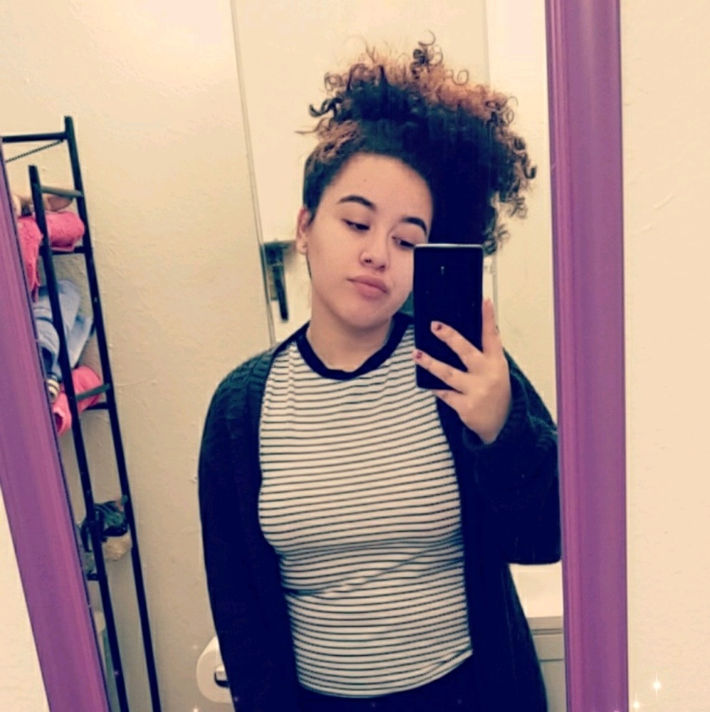 Meet your Posher, Mia